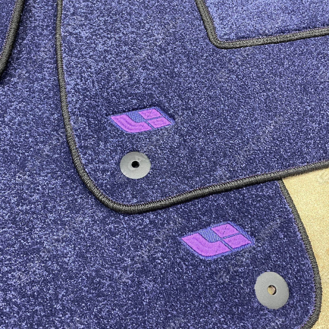 Коврики на Li L7 2022&nbsp;-&nbsp;2026 в Волжском