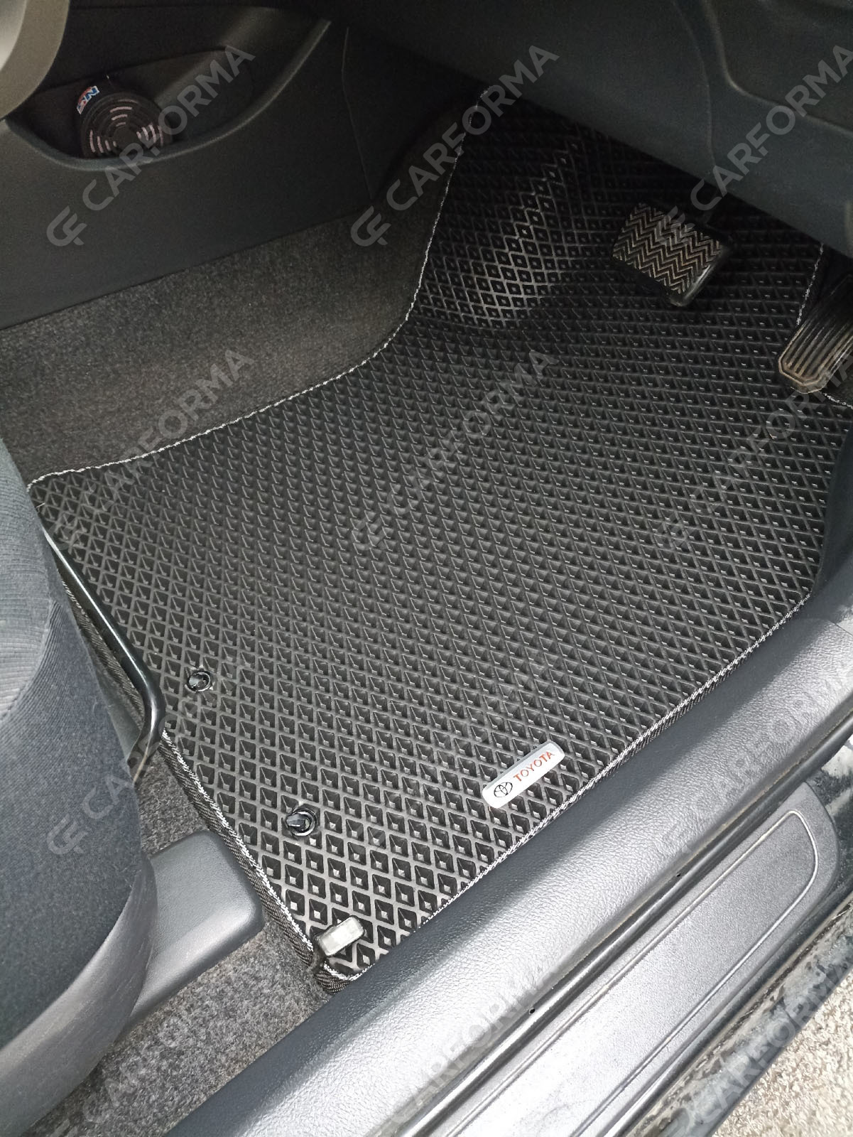 Ворсовые коврики на Toyota Corolla Axio (E14) 2006&nbsp;-&nbsp;2012 в Волжском