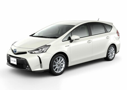 EVA коврики на Toyota Prius Alpha 2011 - 2021 в Волжском