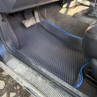 Ворсовые коврики на Jeep Grand Cherokee (ZJ) 1992 - 1999 в Волжском Ворсовые коврики на Jeep Grand Cherokee (ZJ) 1992 - 1999 в Волжском