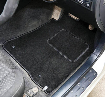 Коврики на Toyota Altezza 1998&nbsp;-&nbsp;2005 в Волжском