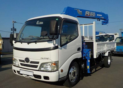 Коврики на Hino 300 I узкая кабина 1999 - 2015 в Волжском