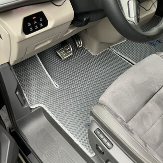 Коврики на Volkswagen Multivan (T7) 2021&nbsp;-&nbsp;2026 в Волжском