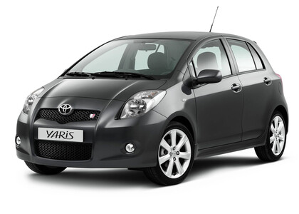 Коврики на Toyota Yaris II 2005 - 2011 в Волжском