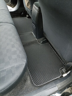 Ворсовые коврики на Toyota Corolla Axio (E14) 2006&nbsp;-&nbsp;2012 в Волжском