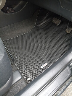 Ворсовые коврики на Toyota Corolla Axio (E14) 2006&nbsp;-&nbsp;2012 в Волжском